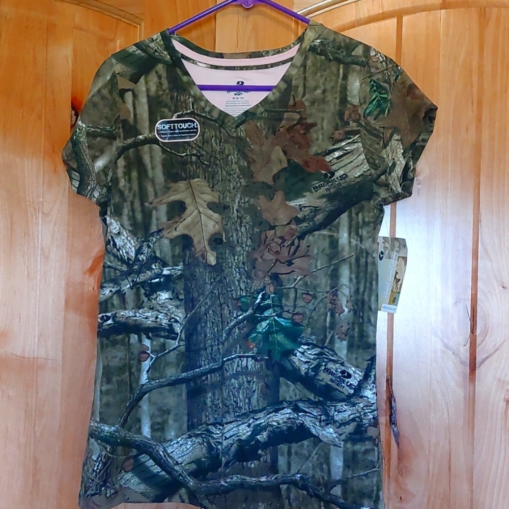 Mossy Oak Camo short sleeve teeshirt - NWT